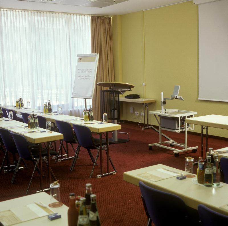 NH Duesseldorf City Hotel, Dusseldorf NH Duesseldorf City Hotel, Dusseldorf