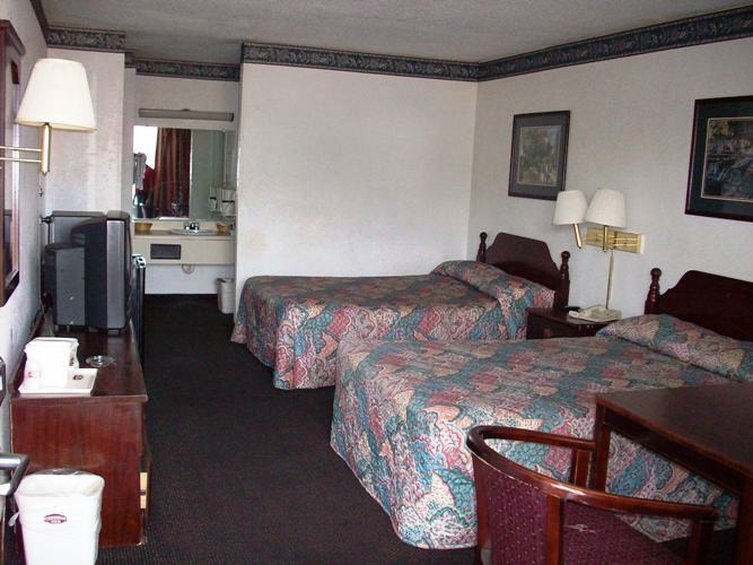 Quality Inn & Suites, Charlotte Quality Inn & Suites, Charlotte