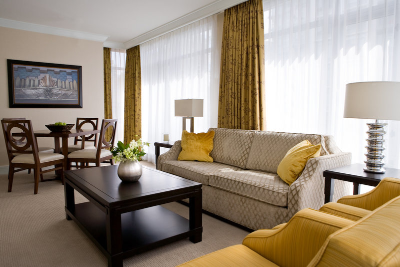 L'Hermitage Hotel, Vancouver L'Hermitage Hotel, Vancouver
