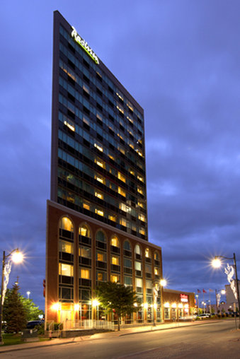 Radisson Hotel & Suites Fallsview, Niagara Falls Radisson Hotel & Suites Fallsview, Niagara Falls