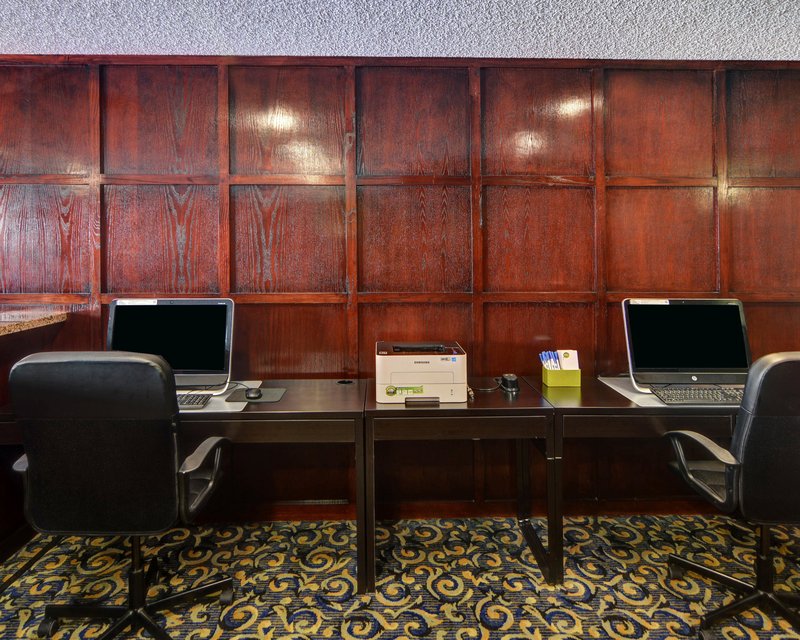 Quality Inn & Suites DFW Airport South, Dallas Fort Worth Airport (TX) Quality Inn & Suites DFW Airport South, Dallas Fort Worth Airport (TX)