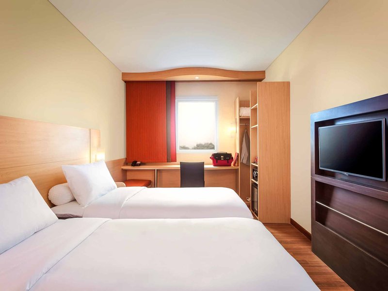 IBIS MAKASSAR CITY CENTER, Makassar IBIS MAKASSAR CITY CENTER, Makassar