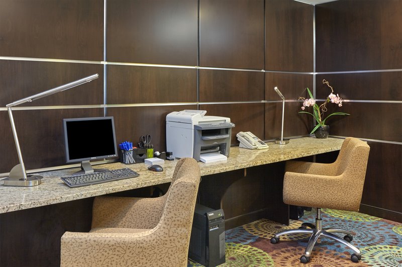 Holiday Inn Express Hotel & Suites Chicago - Libertyville, Waukegan Holiday Inn Express Hotel & Suites Chicago - Libertyville, Waukegan