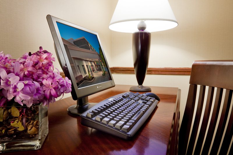Holiday Inn Auburn-Finger Lakes Region, Syracuse Holiday Inn Auburn-Finger Lakes Region, Syracuse