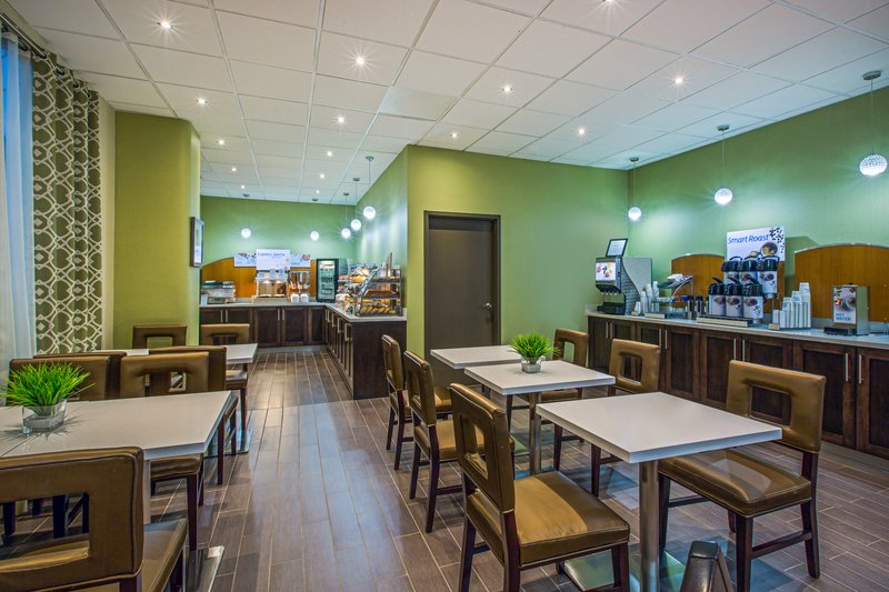 Holiday Inn Express Hotel & Suites Regina, Regina Holiday Inn Express Hotel & Suites Regina, Regina