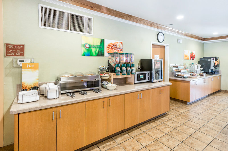 Quality Inn & Suites Denver International Airport, Denver Quality Inn & Suites Denver International Airport, Denver