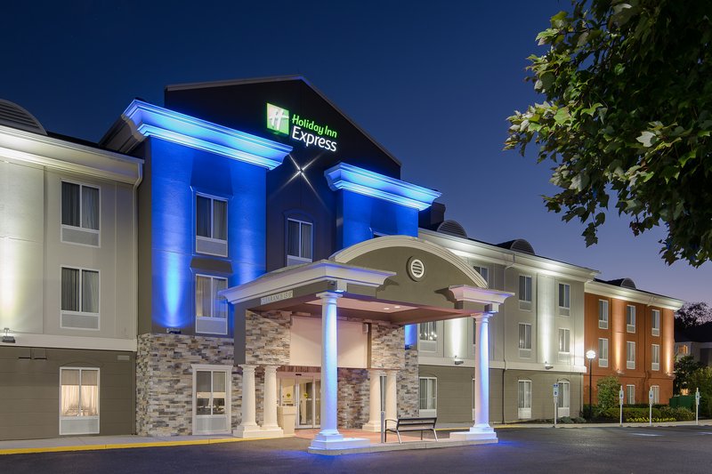 Holiday Inn Express & Suites Philadelphia - Mt. Laurel, Mount Laurel Holiday Inn Express & Suites Philadelphia - Mt. Laurel, Mount Laurel