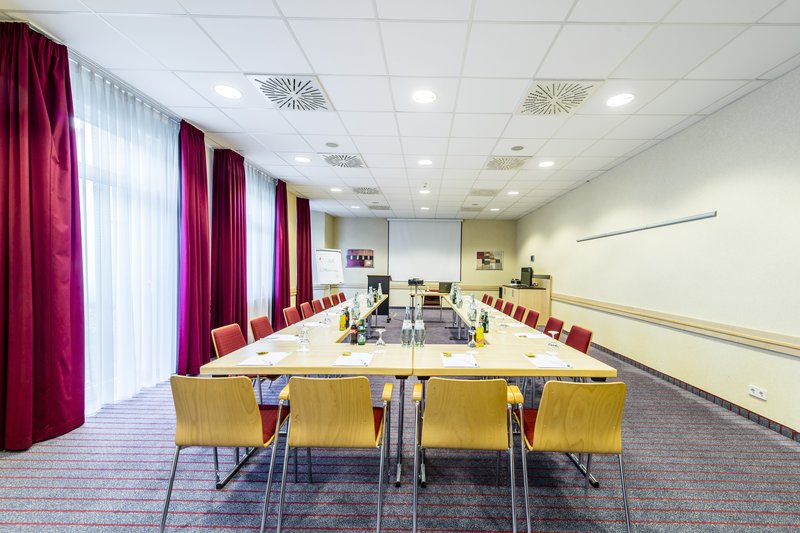 Holiday Inn Express Frankfurt Messe, Frankfurt/Main Holiday Inn Express Frankfurt Messe, Frankfurt/Main