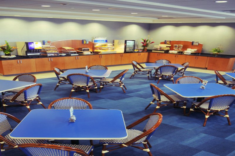 Holiday Inn Express Hotel & Suites Norfolk Airport, Norfolk Holiday Inn Express Hotel & Suites Norfolk Airport, Norfolk