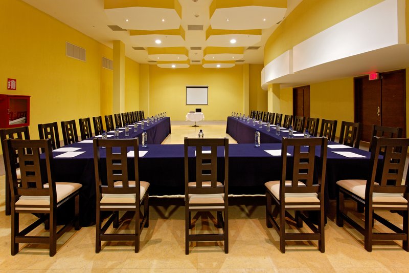 Holiday Inn Express Nuevo Laredo, Nuevo Laredo Holiday Inn Express Nuevo Laredo, Nuevo Laredo