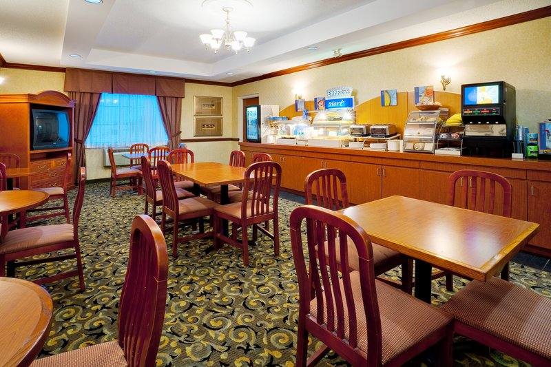 Holiday Inn Express Hotel & Suites Barrie, Barrie Holiday Inn Express Hotel & Suites Barrie, Barrie