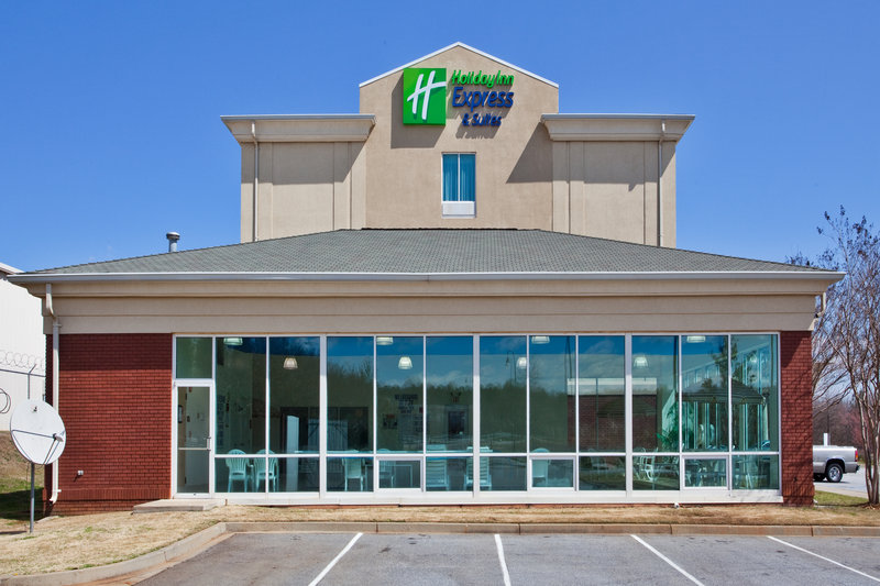 Holiday Inn Express & Suites I-26 & Us 29 at Westgate Mall, Spartanburg Holiday Inn Express & Suites I-26 & Us 29 at Westgate Mall, Spartanburg