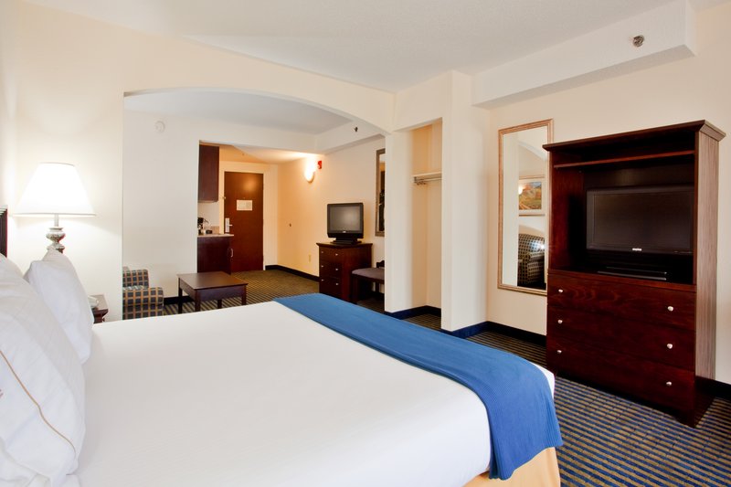 Holiday Inn Express Hotel & Suites Chesapeake, Chesapeake Holiday Inn Express Hotel & Suites Chesapeake, Chesapeake