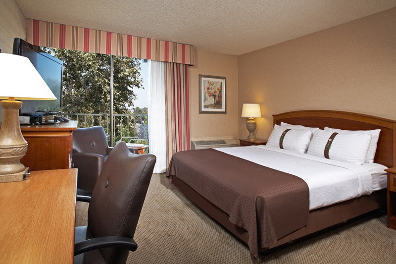 King Guest Room