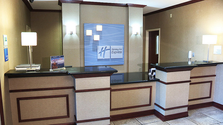 Holiday Inn Express & Suites Shreveport South Park Plaza, Shreveport Holiday Inn Express & Suites Shreveport South Park Plaza, Shreveport