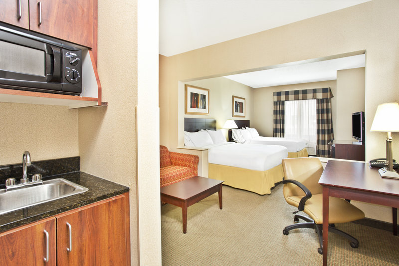 Holiday Inn Express & Suites Bradley Airport, Windsor Locks Holiday Inn Express & Suites Bradley Airport, Windsor Locks