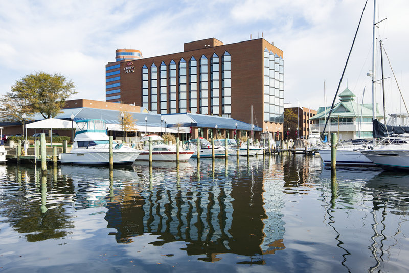 CROWNE PLAZA HAMPTON MARINA, Hampton CROWNE PLAZA HAMPTON MARINA, Hampton