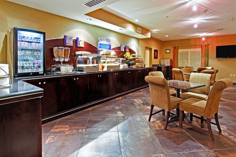 Holiday Inn Express Hotel & Suites Dallas South - Desoto, Dallas Holiday Inn Express Hotel & Suites Dallas South - Desoto, Dallas