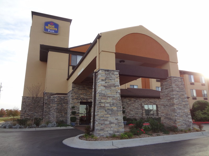 Best Western Plus Woodland Hills Hotel & Suites, Tulsa Best Western Plus Woodland Hills Hotel & Suites, Tulsa