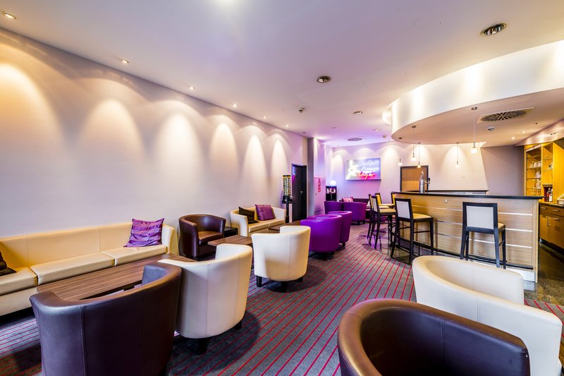 Holiday Inn Express Frankfurt Airport, Frankfurt/Main Holiday Inn Express Frankfurt Airport, Frankfurt/Main