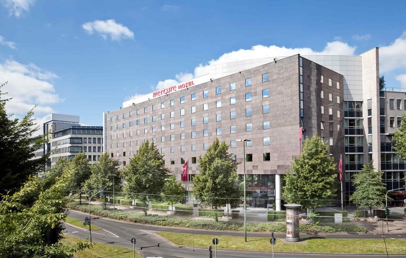 MERCURE DUESSELDORF SEESTERN, Dusseldorf MERCURE DUESSELDORF SEESTERN, Dusseldorf