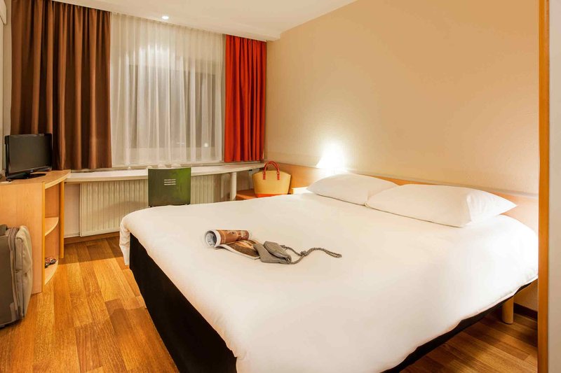 IBIS HANNOVER MEDICAL PARK, Hannover IBIS HANNOVER MEDICAL PARK, Hannover