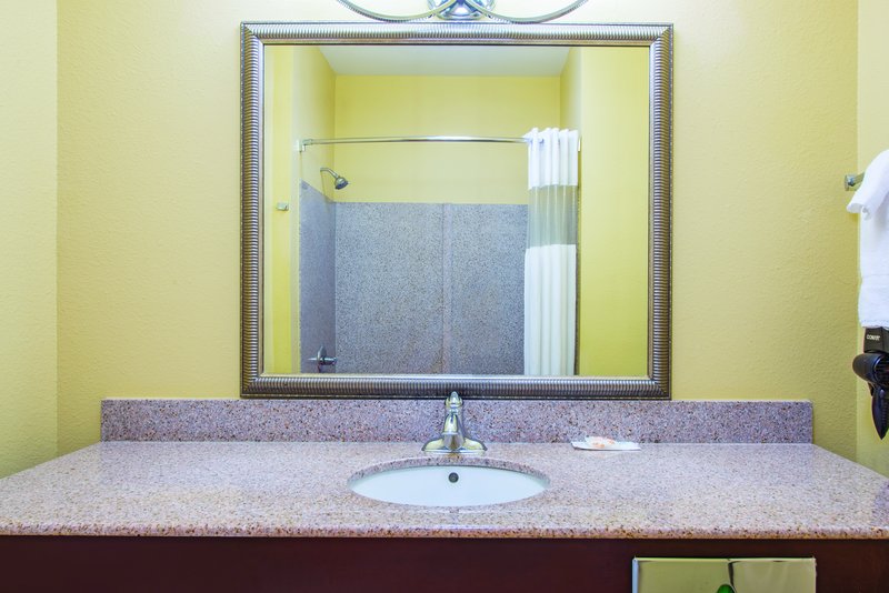 La Quinta Inn & Suites Tulsa Airport / Expo Square, Tulsa La Quinta Inn & Suites Tulsa Airport / Expo Square, Tulsa