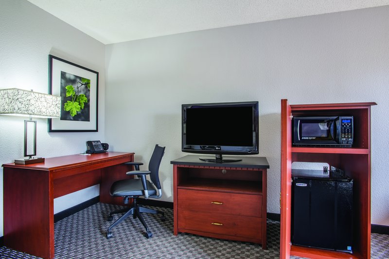 La Quinta Inn Hartford-Bradley Airport, Windsor Locks La Quinta Inn Hartford-Bradley Airport, Windsor Locks