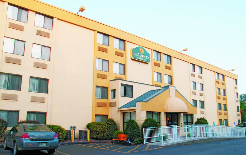 La Quinta Inn & Suites Portland, Portland (ME) La Quinta Inn & Suites Portland, Portland (ME)
