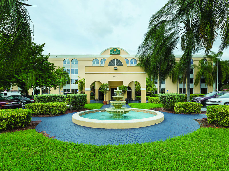 La Quinta Inn & Suites Miami Lakes, Miami La Quinta Inn & Suites Miami Lakes, Miami
