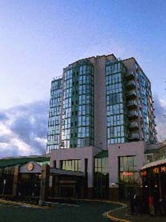 Executive Plaza Hotel Metro Vancouver | JUST AWAY