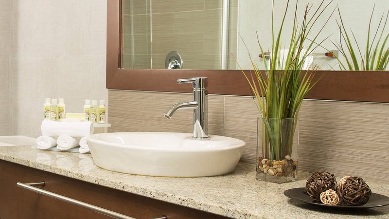 Holiday Inn Express Quebec City (Sainte-Foy), Quebec City - Upto 25 ... Holiday Inn Express Quebec City (Sainte-Foy), Quebec City - Upto 25 ...