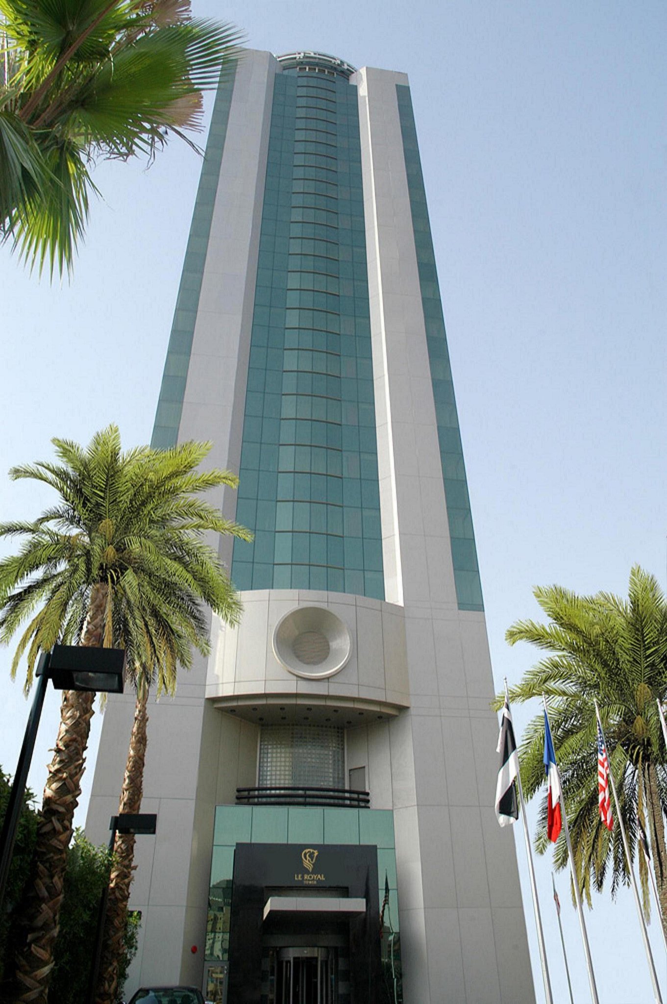 Royal tower hotel. Кувейт отели. Кувейтские башни. Роял Тауэр. Кувейт отель Карканд.